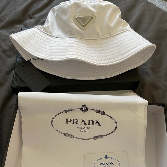 Prada Accessories - Prada bucket hat white size medium
